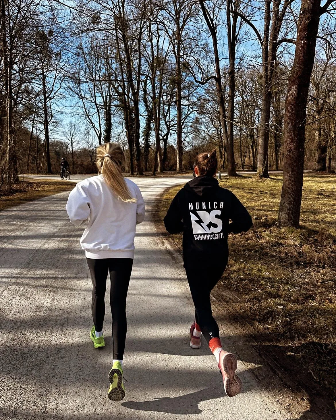 Lotti beim Laufen — runningsociety Crew