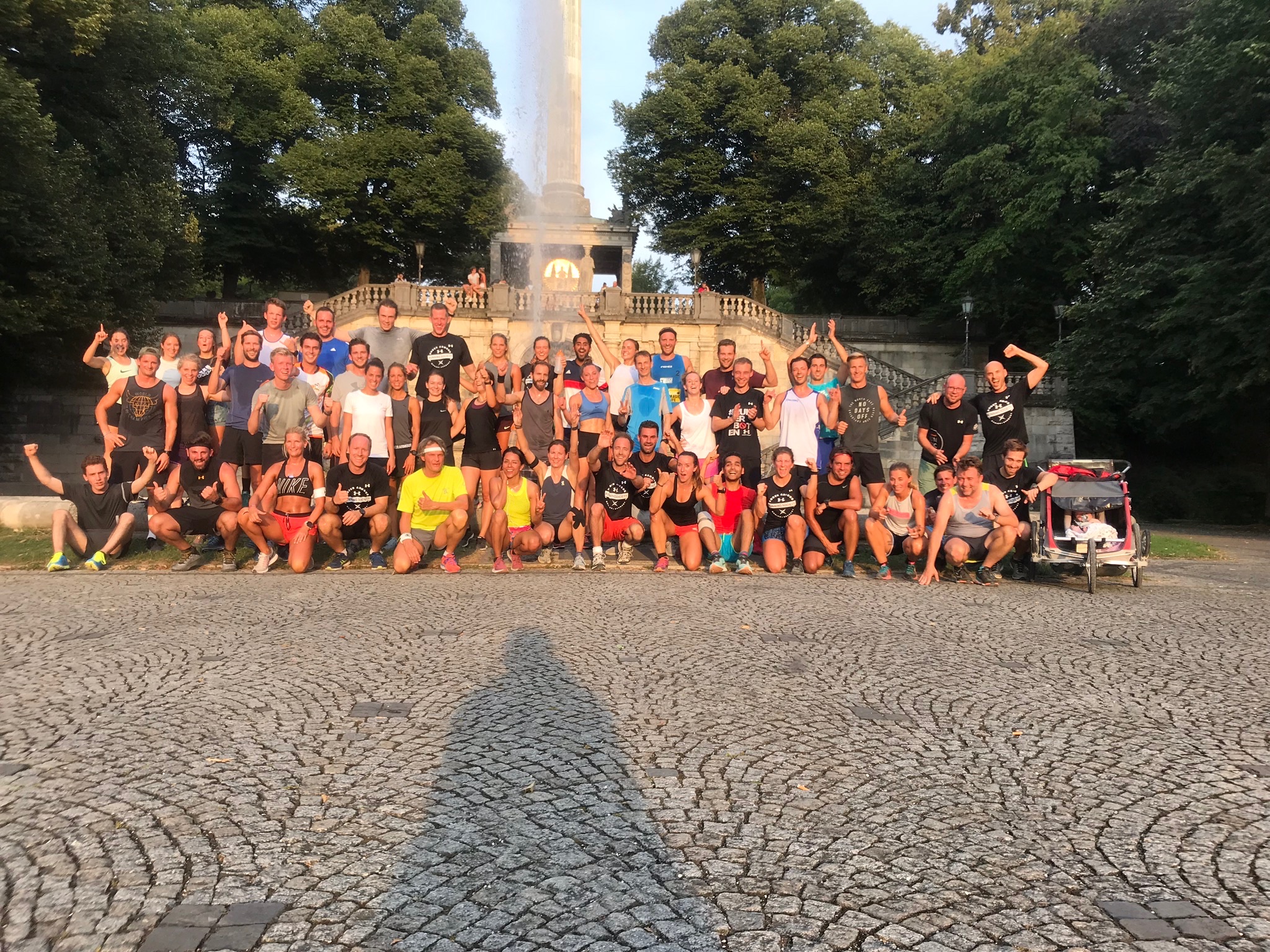 runningsociety am Friedensengel 2019 — Treffpunkt München