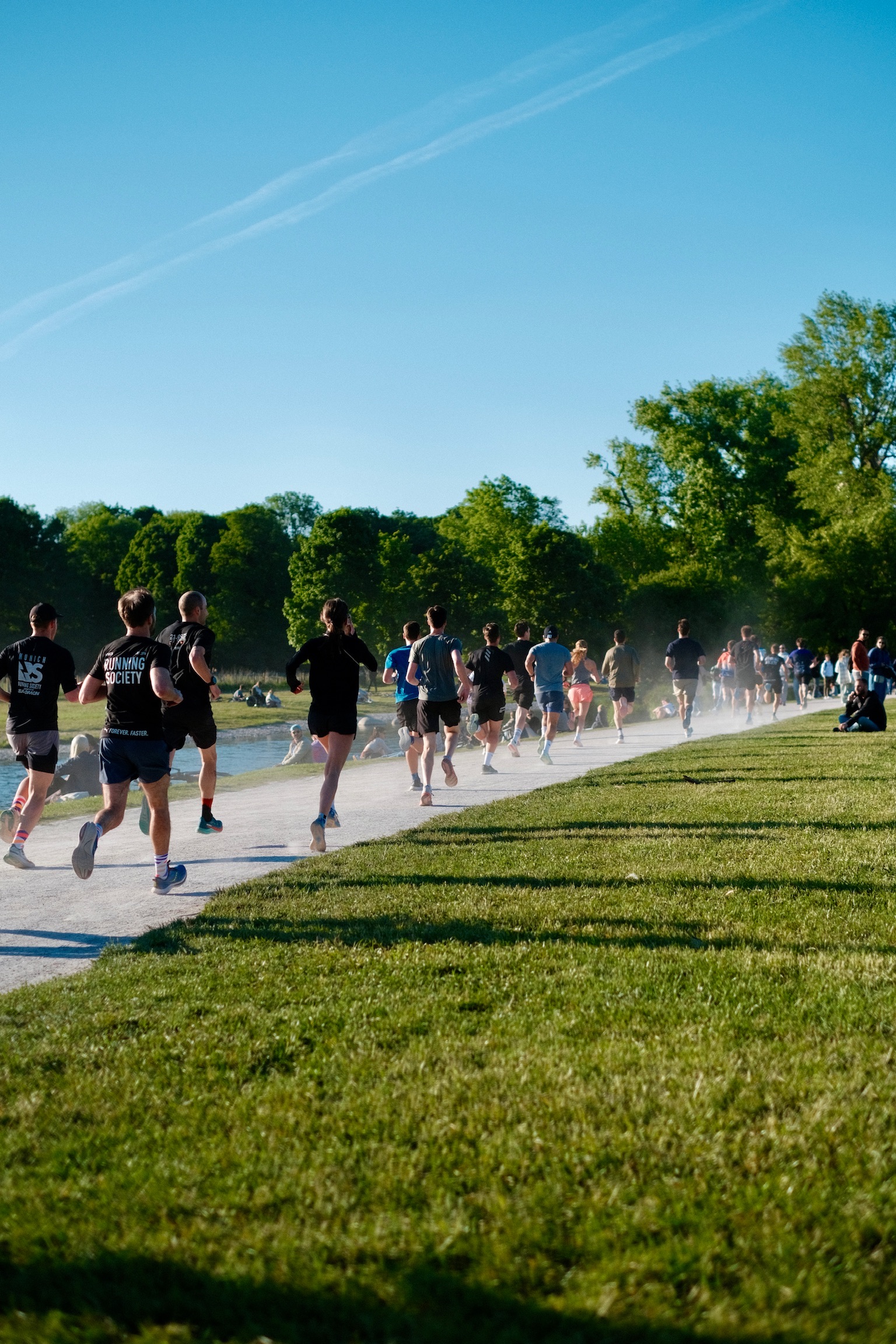 runningsociety Gruppenrun im Englischen Garten München