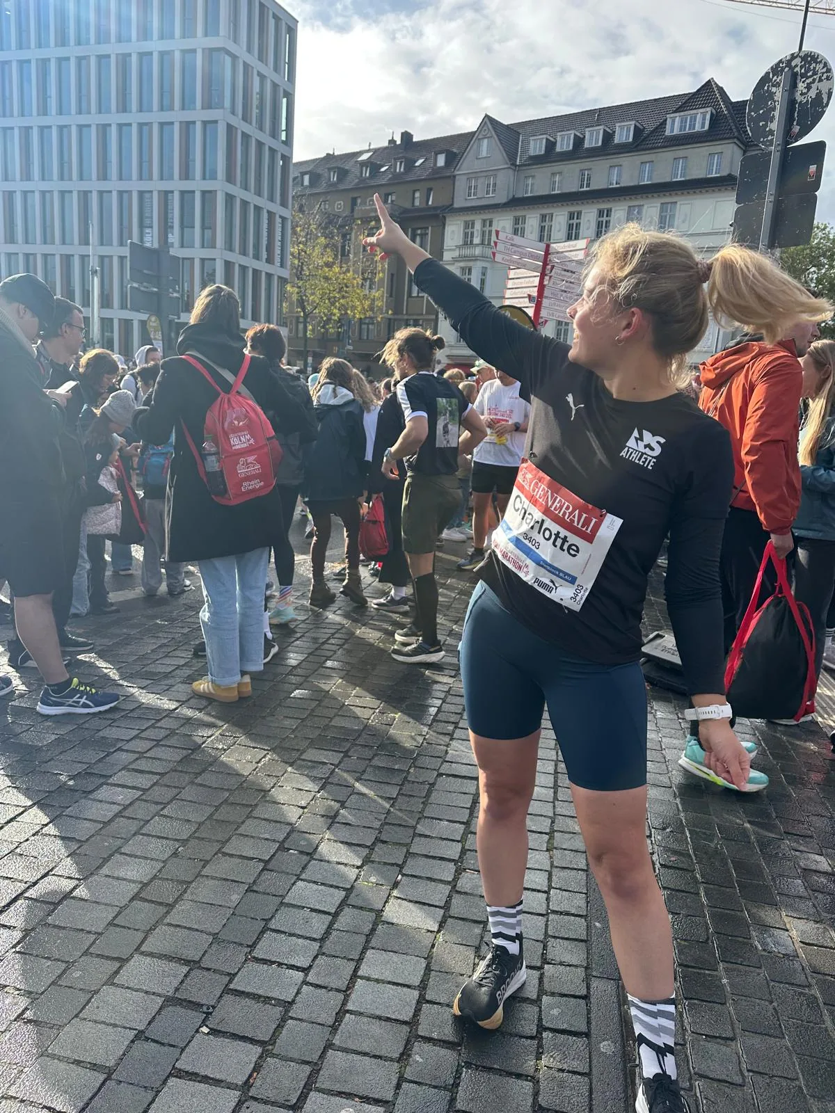 Charlotte beim Köln Marathon — runningsociety Crew Race Report