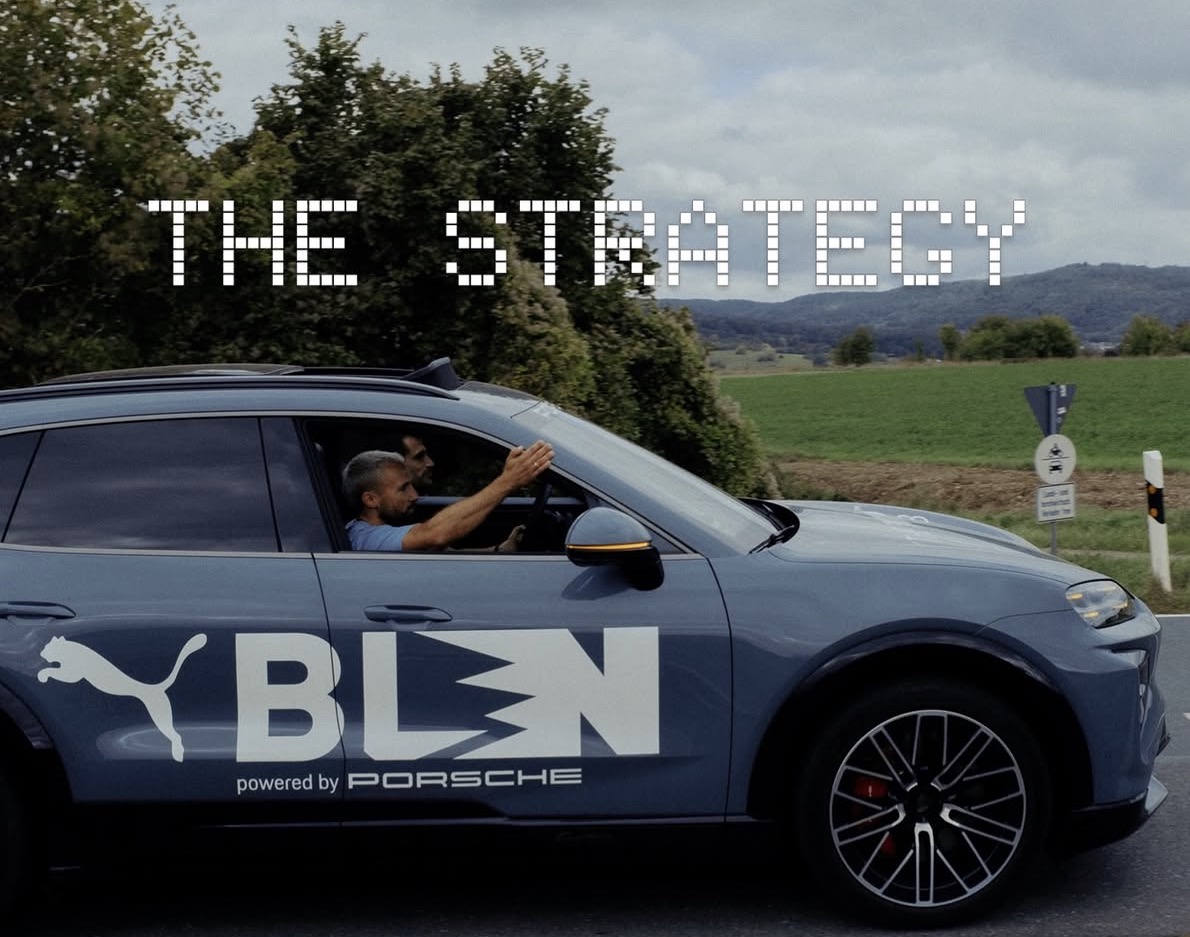 Begleitfahrzeug BLN powered by Porsche auf der PUMA418-Strecke.